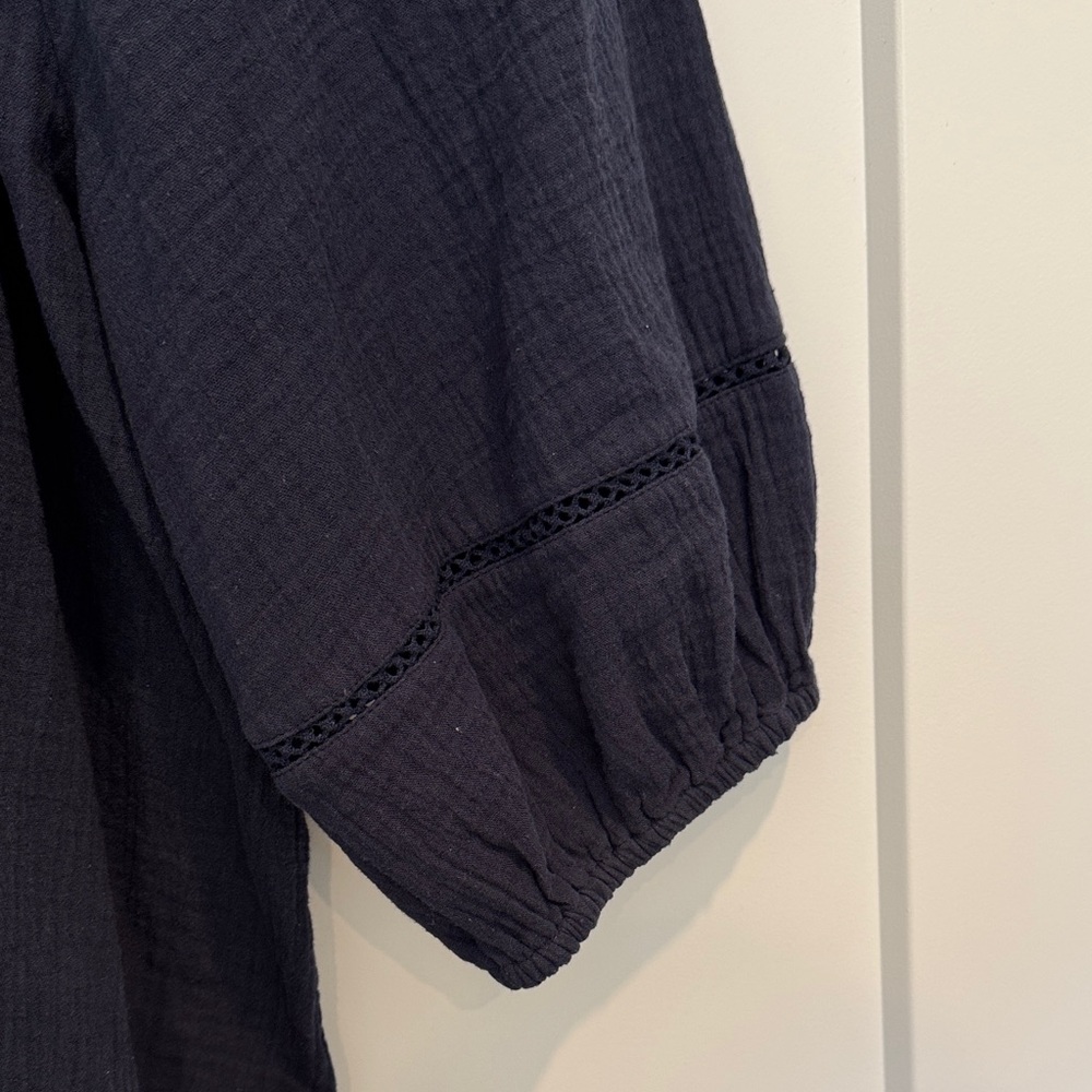 Women's Caslon 2x Navy Muslin Blouse with 3/4 button front & balloon sleeve - Picture 3 of 7